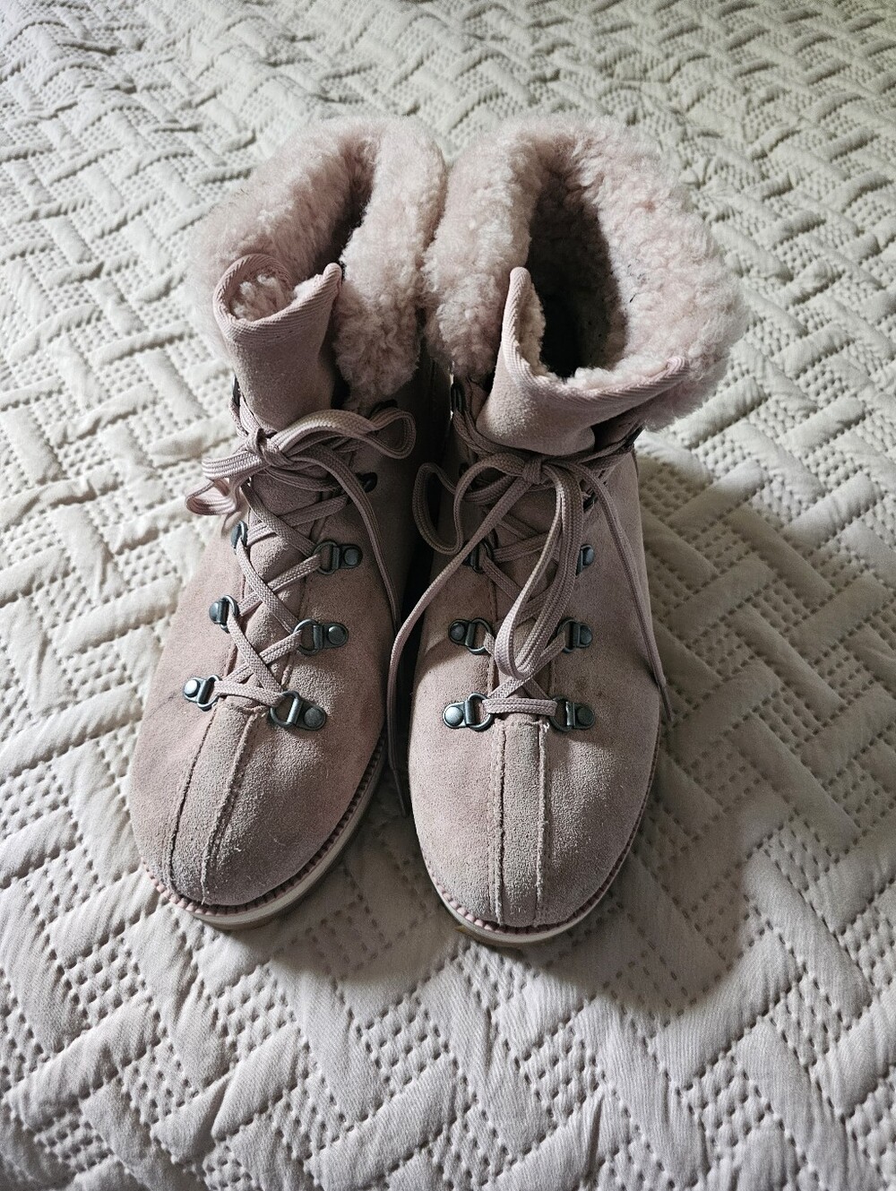 UGG SN 1105312 Birch Women's Cozy Blush Faux-Shearling Lace-Up Winter Boot